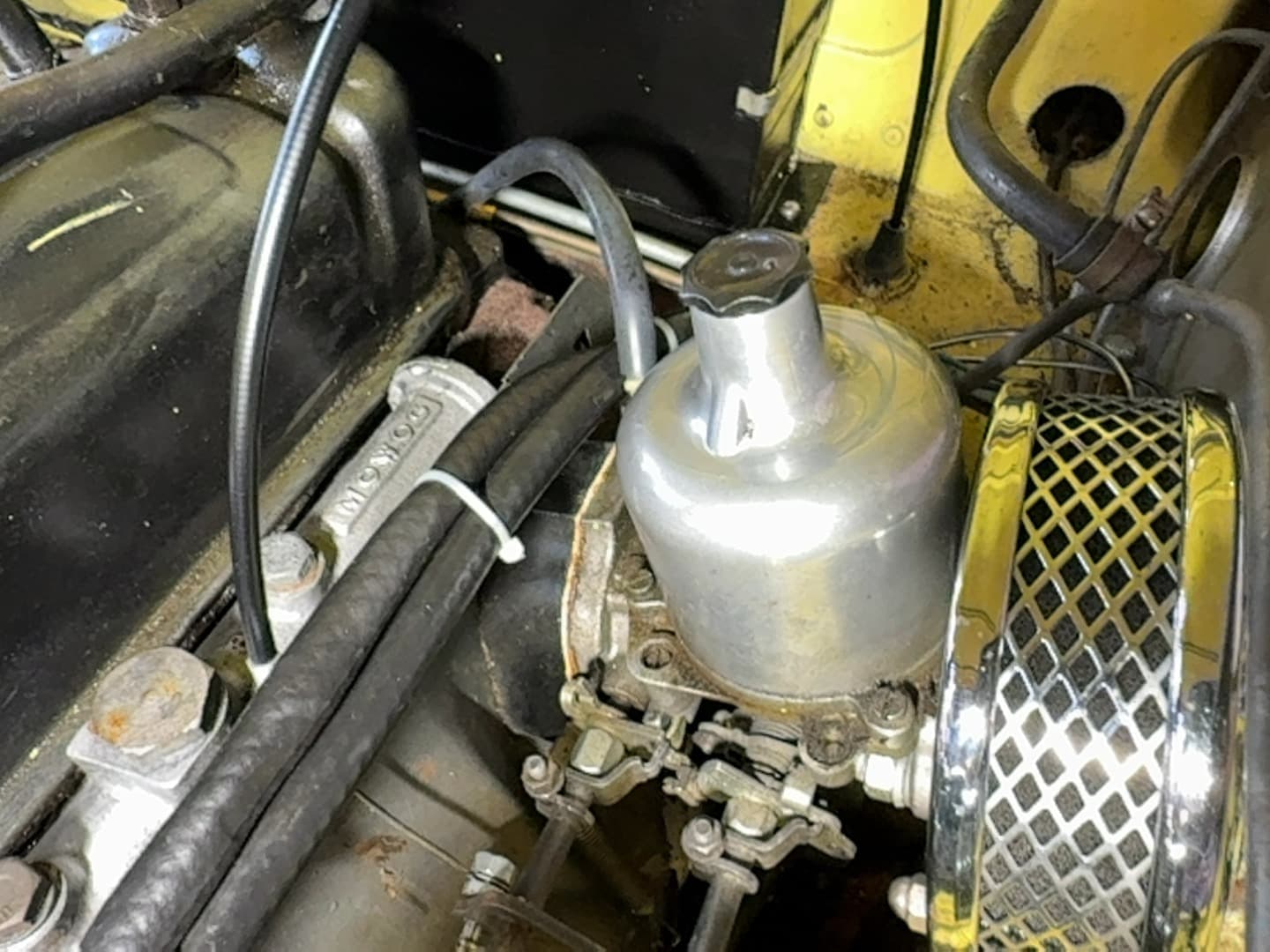 1971 MG MGB Roadster thumbnail 17