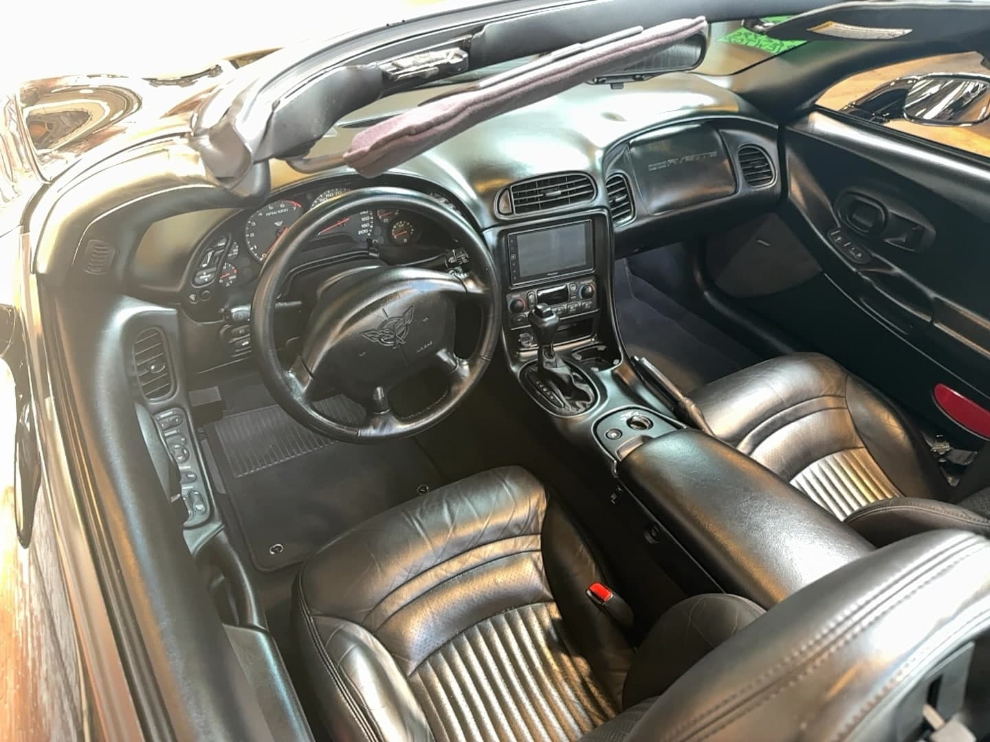 1998 Chevrolet Corvette Base thumbnail 28