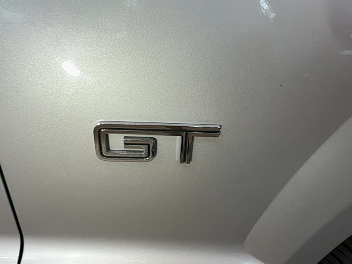 2005 Ford Mustang GT Deluxe thumbnail 25