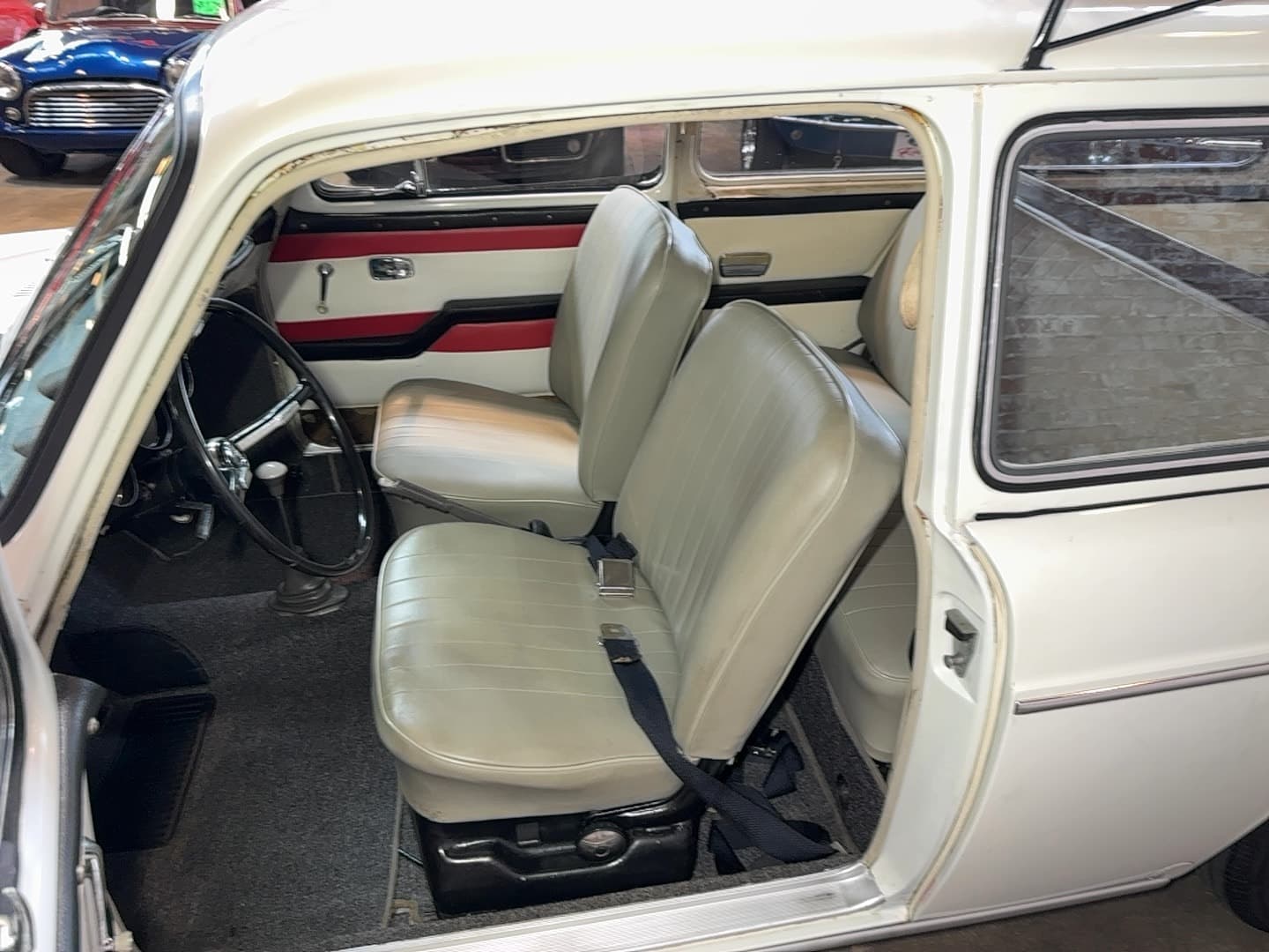1964 Volkswagen Type 3 Squareback thumbnail 3