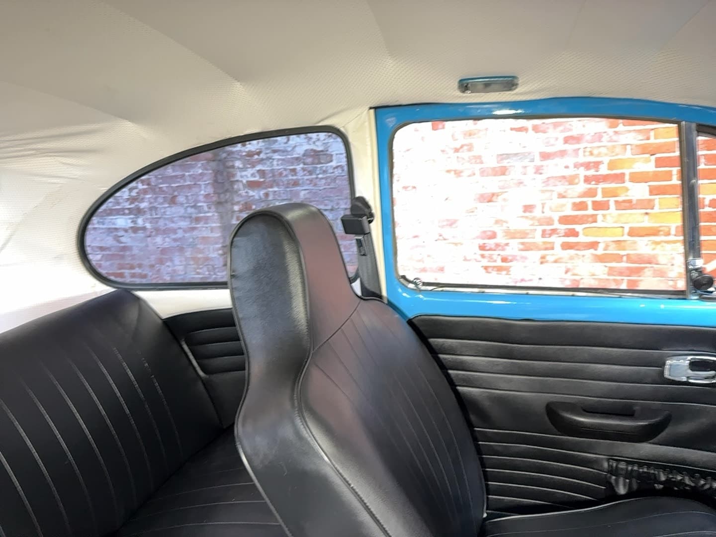 1972 Volkswagen Super Beetle Hatchback thumbnail 12