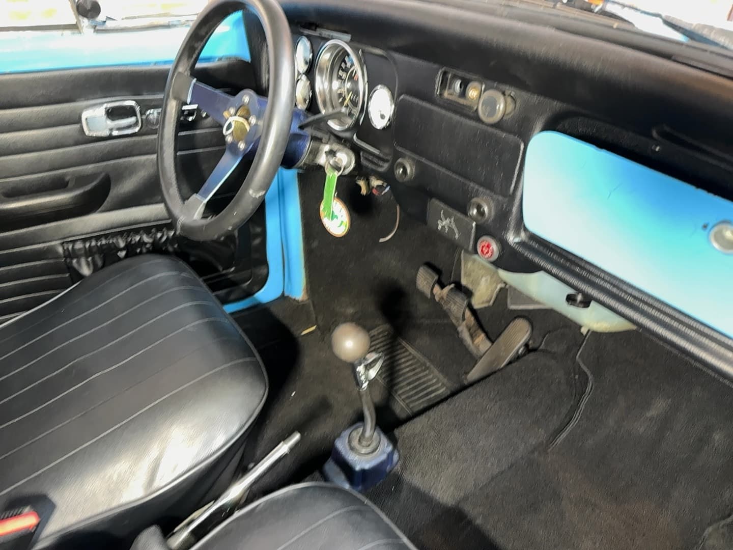 1972 Volkswagen Super Beetle Hatchback thumbnail 10