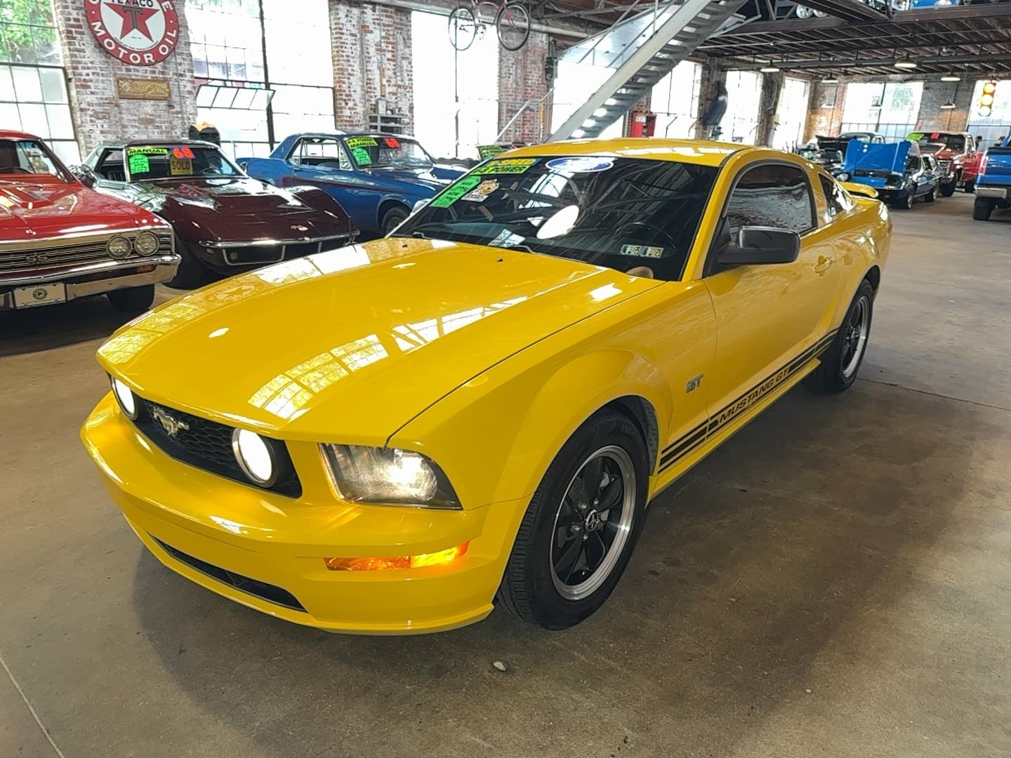 2006 Ford Mustang GT Premium — photo 2