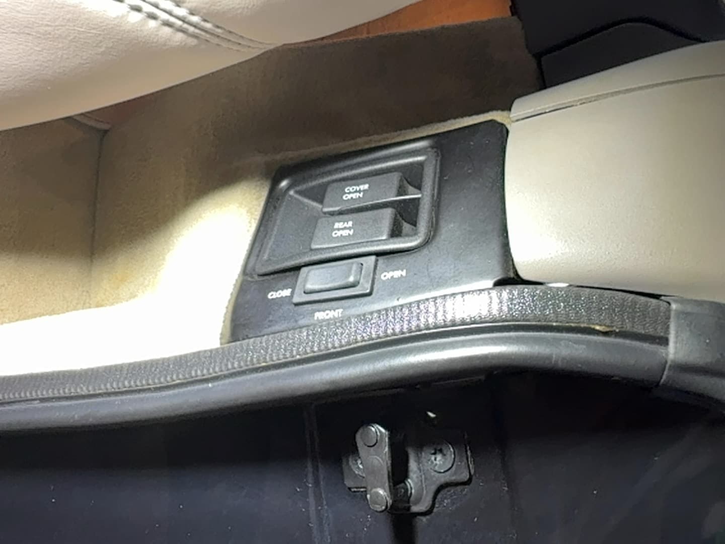 1993 CADILLAC ALLANTE Coupe thumbnail 6