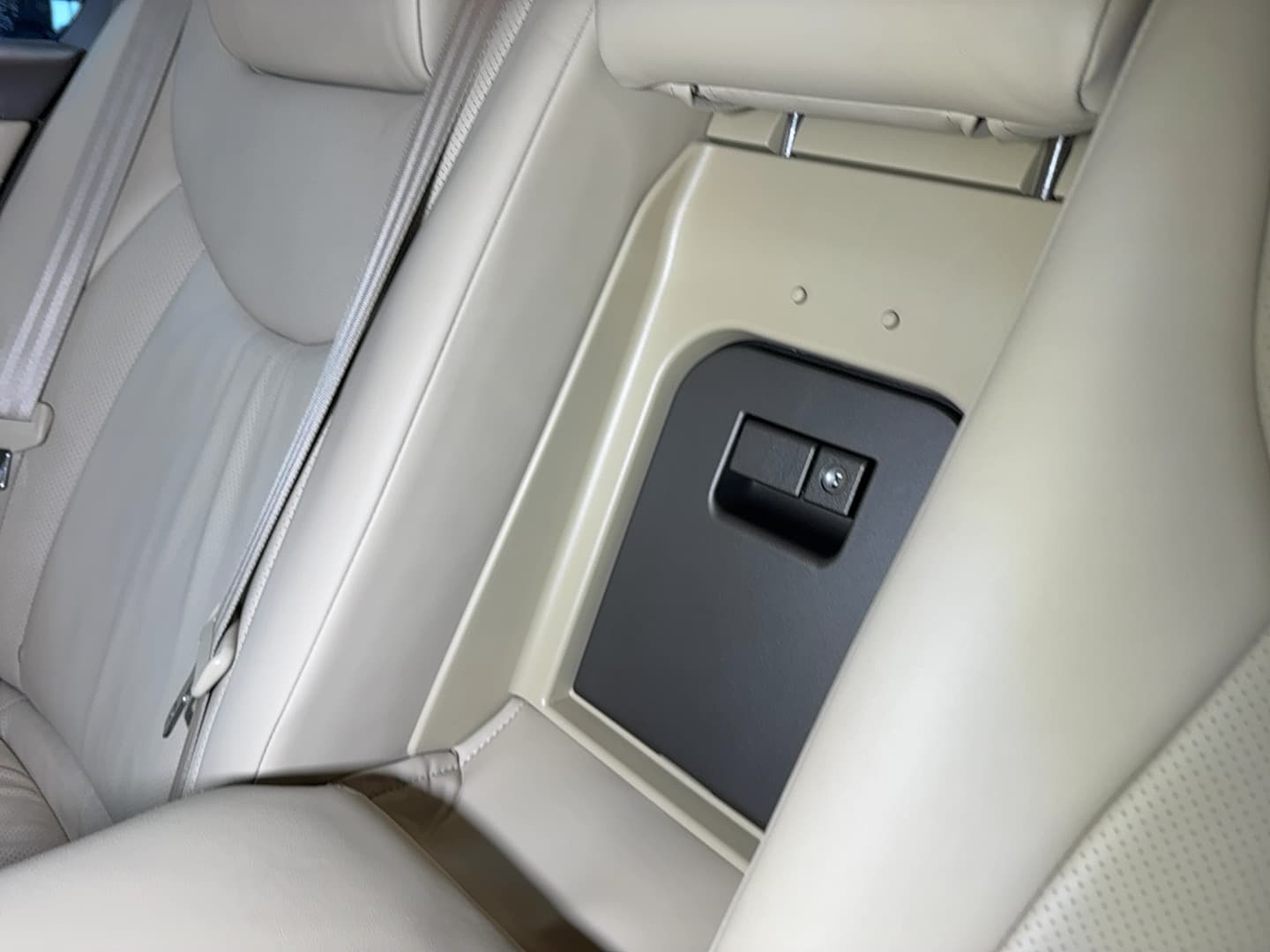 2006 Lexus LS 430 thumbnail 15