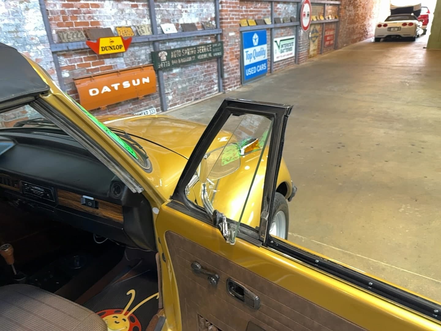 1974 Volkswagen Super Beetle thumbnail 27