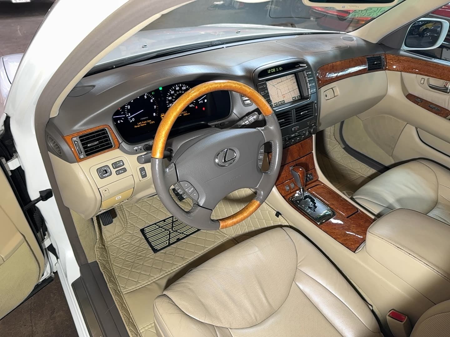 2006 Lexus LS 430 thumbnail 3
