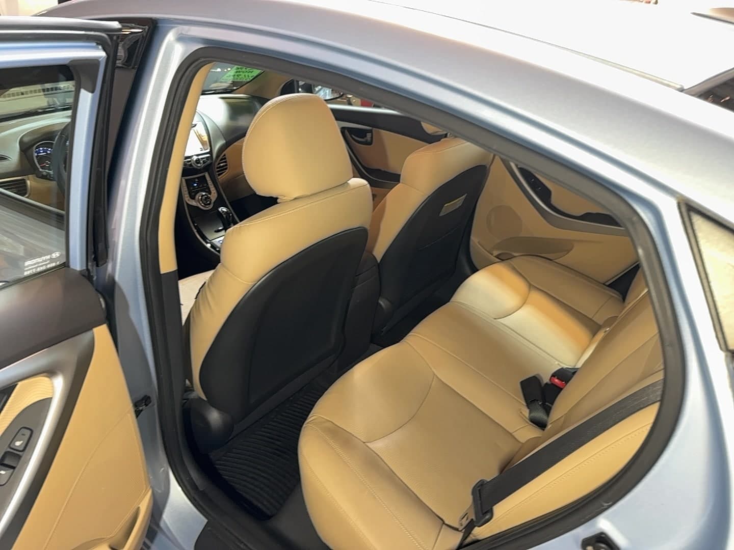 2012 Hyundai Elantra Limited thumbnail 12
