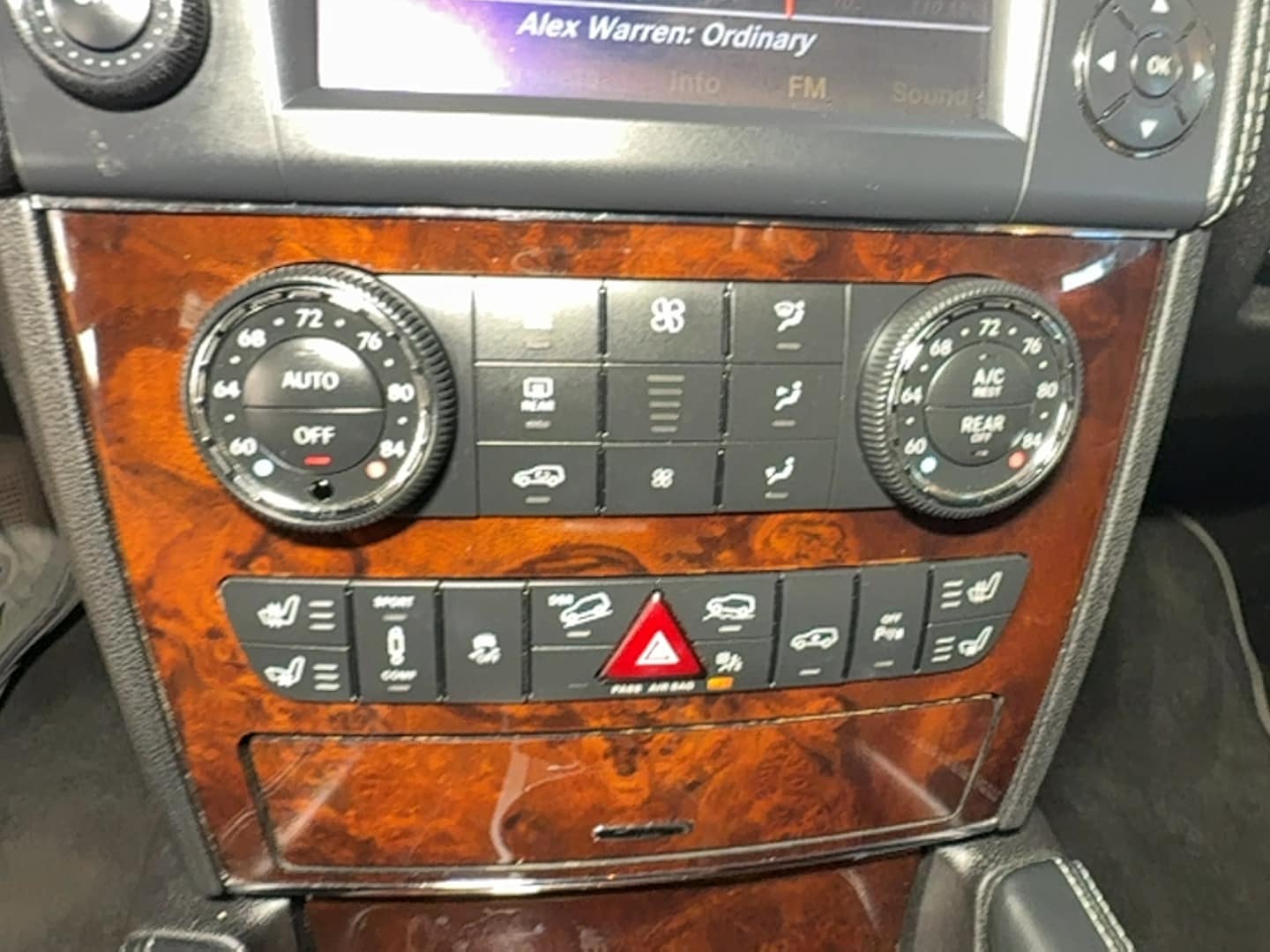 2012 Mercedes GL-Class GL 550 4MATIC thumbnail 7