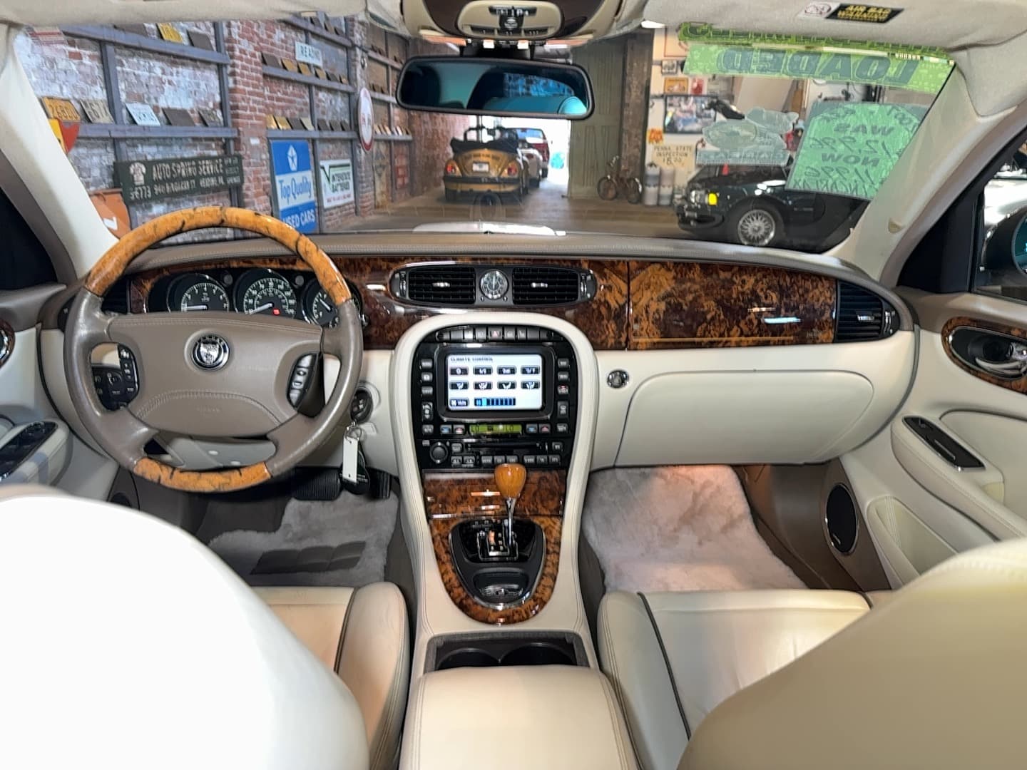 2007 Jaguar XJ Vanden Plas thumbnail 12