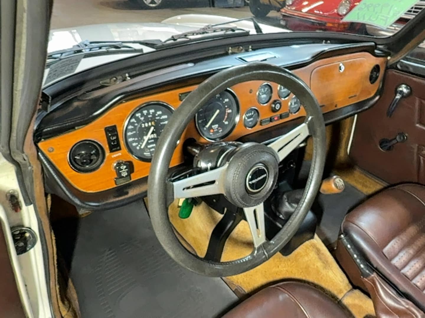 1976 Triumph TR6 thumbnail 4