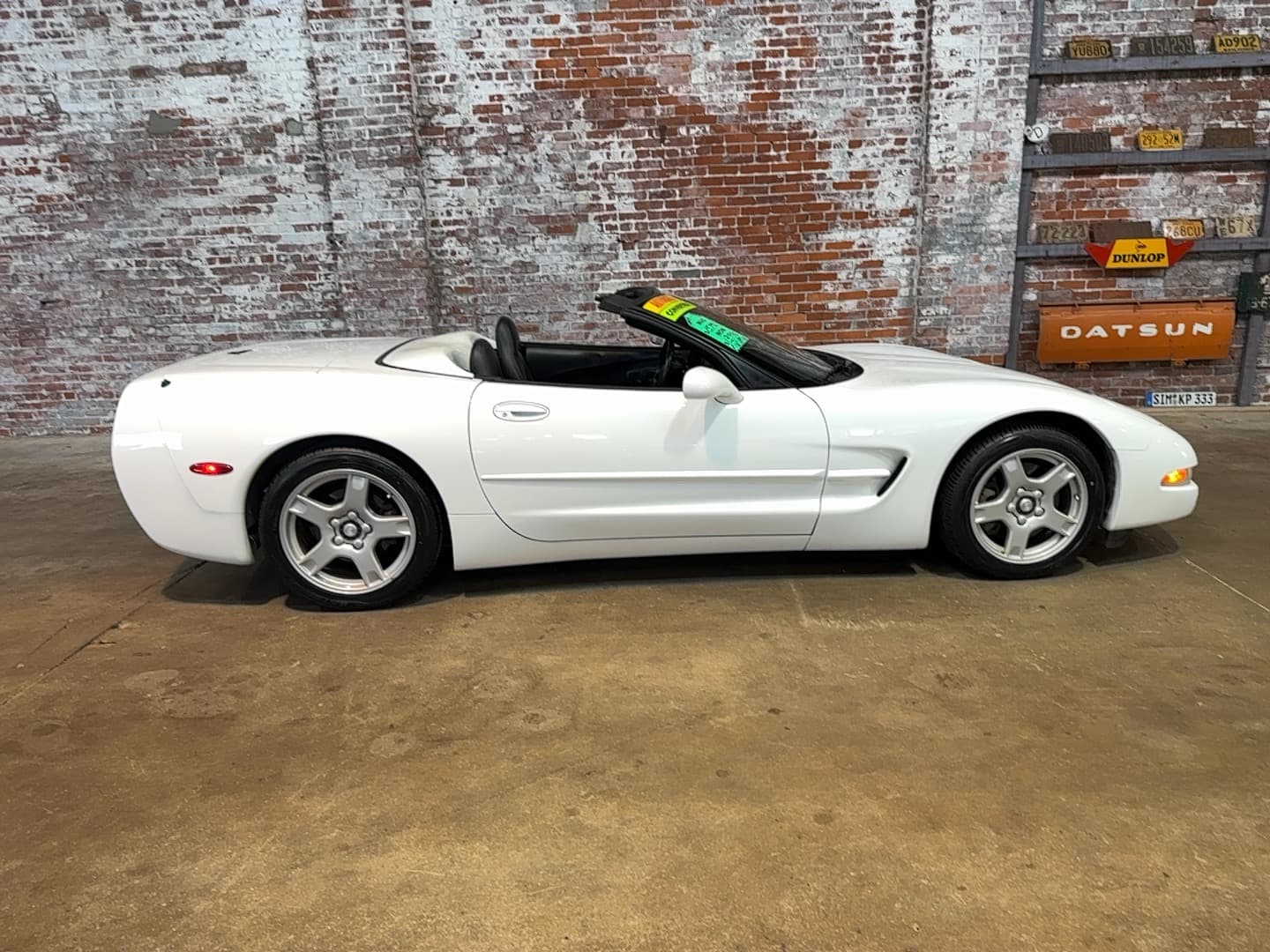 1998 Chevrolet Corvette Base thumbnail 27