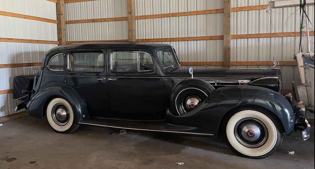 1939 Packard Touring Sedan