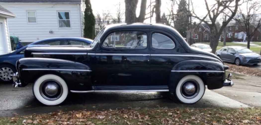 1948 Ford Super Deluxe thumbnail 3