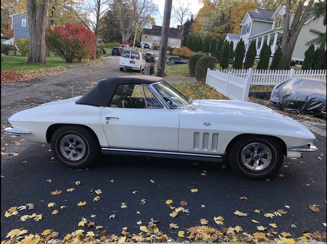 1965 Chevrolet Corvette thumbnail 4