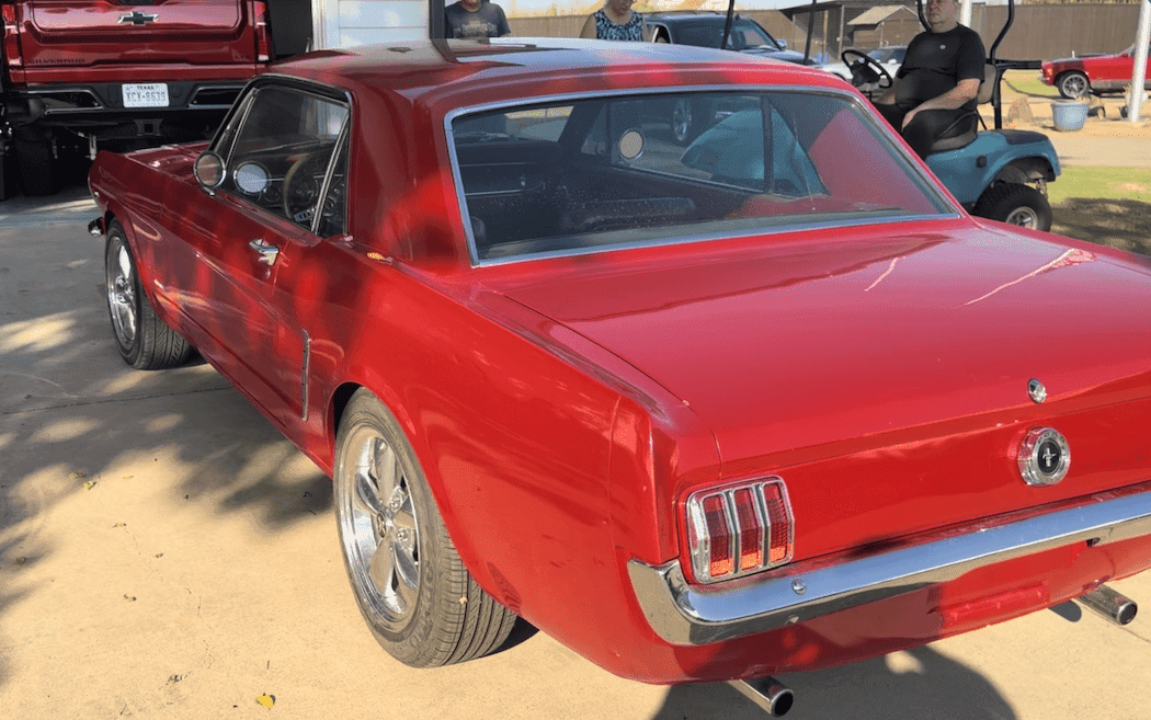 1965 Ford Mustang thumbnail 3