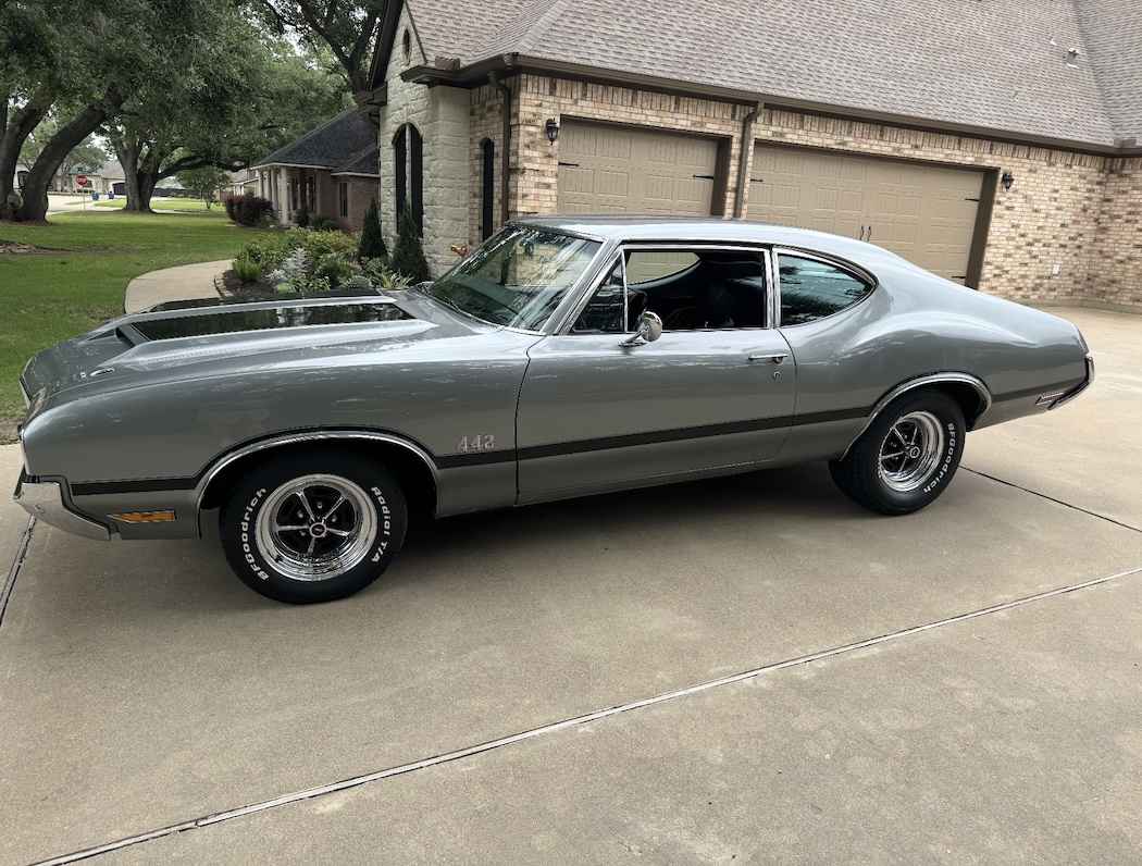 1970 Oldsmobile Cutlass S 442 CLONE — photo 1