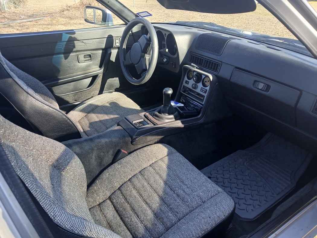 1983 Porsche 944 thumbnail 5