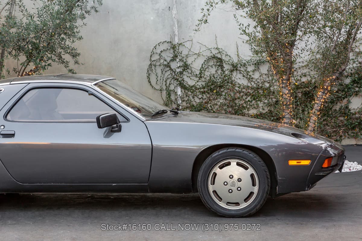 1980 Porsche 928 thumbnail 8