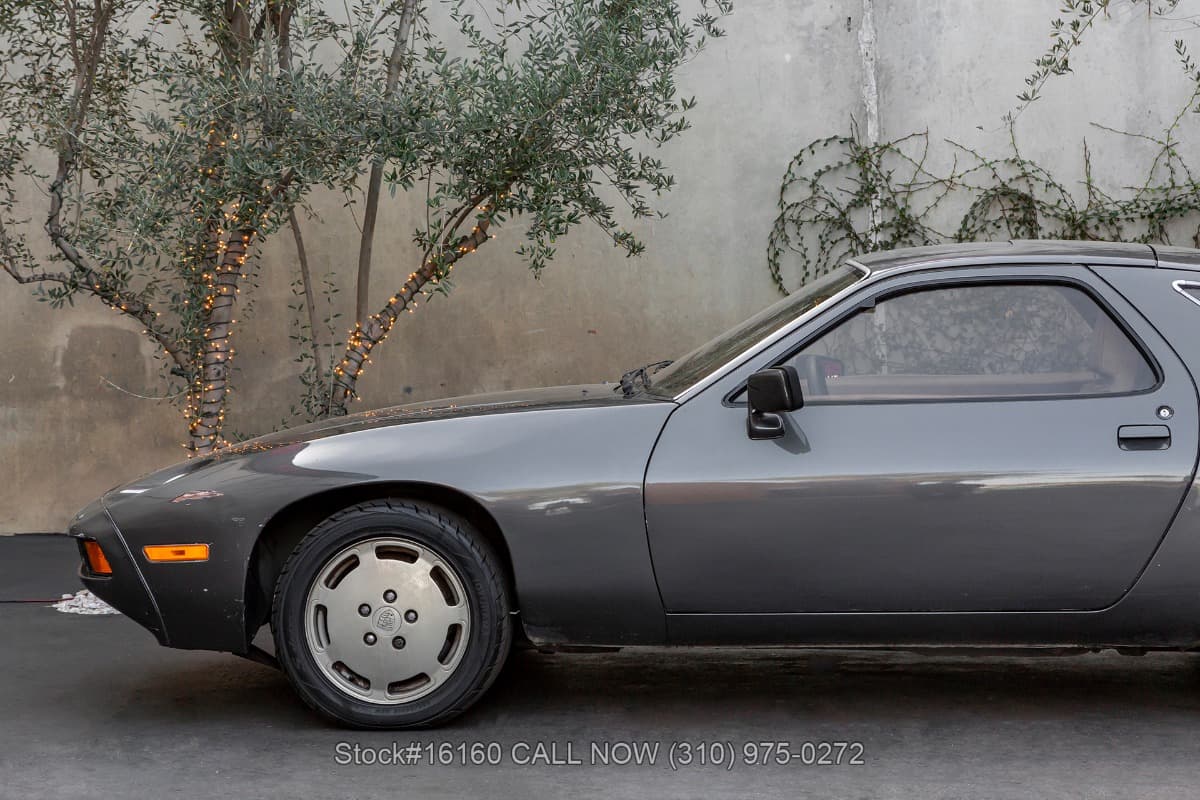 1980 Porsche 928 thumbnail 10