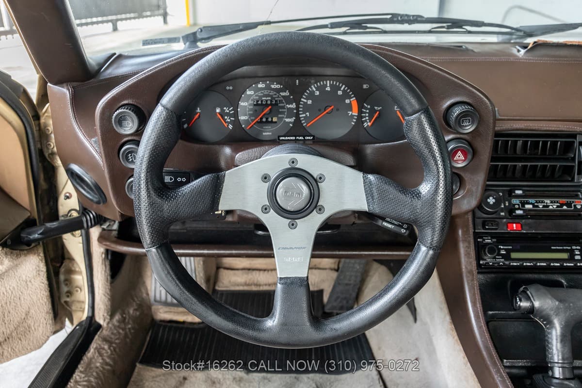 1983 Porsche 928S thumbnail 9