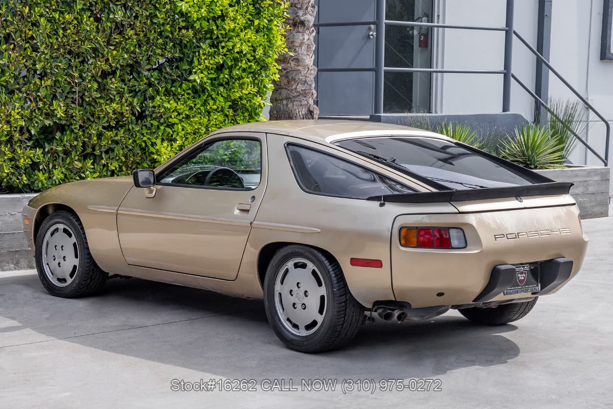 1983 Porsche 928S thumbnail 4