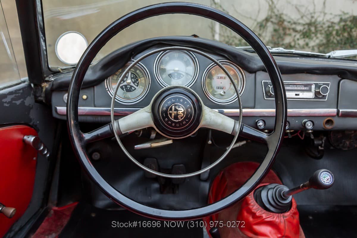 1963 Alfa Romeo Giulietta Spider thumbnail 18
