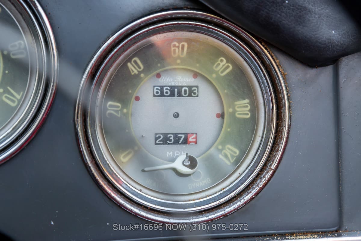 1963 Alfa Romeo Giulietta Spider thumbnail 19