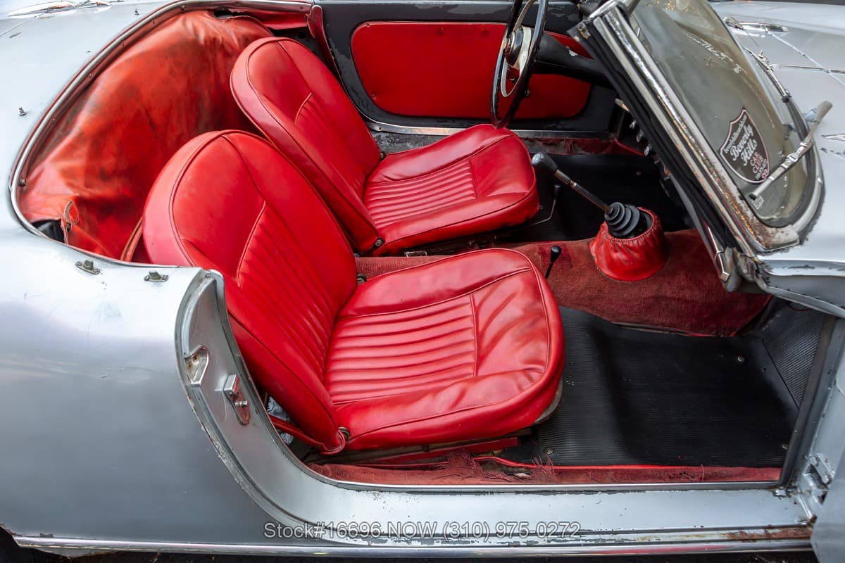 1963 Alfa Romeo Giulietta Spider thumbnail 20