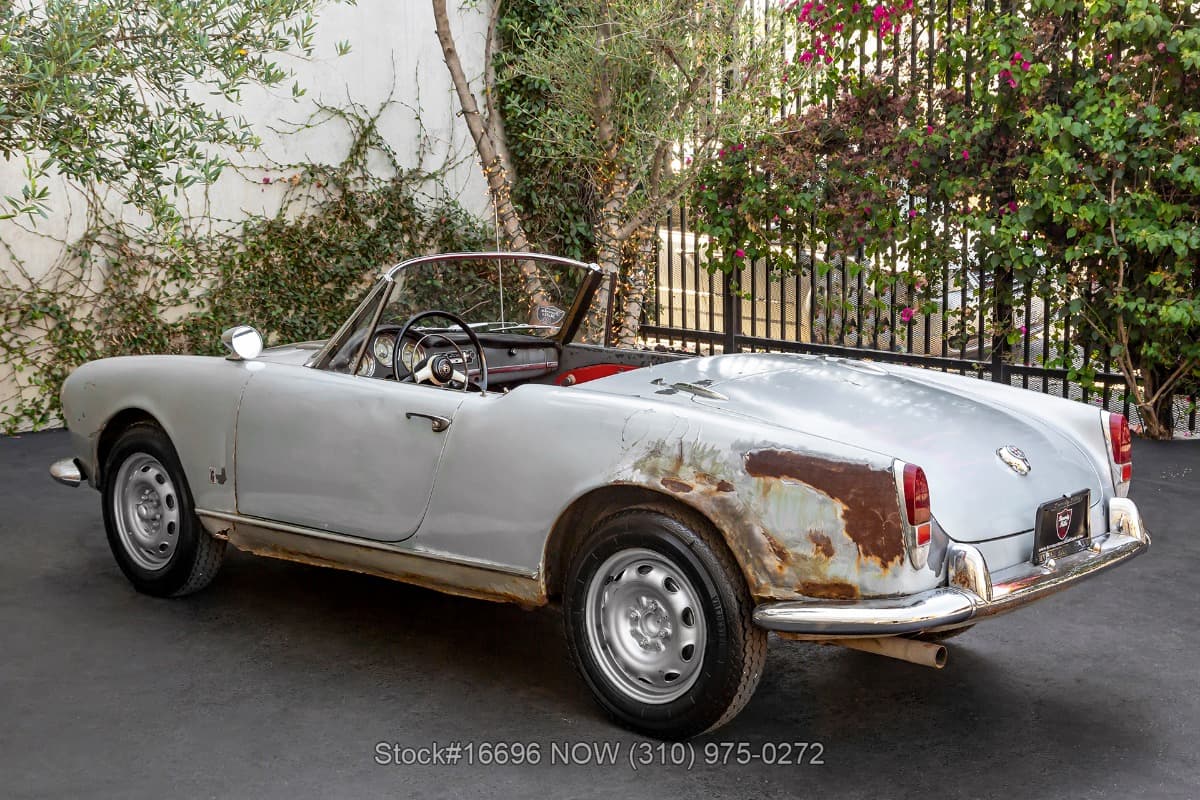 1963 Alfa Romeo Giulietta Spider thumbnail 6