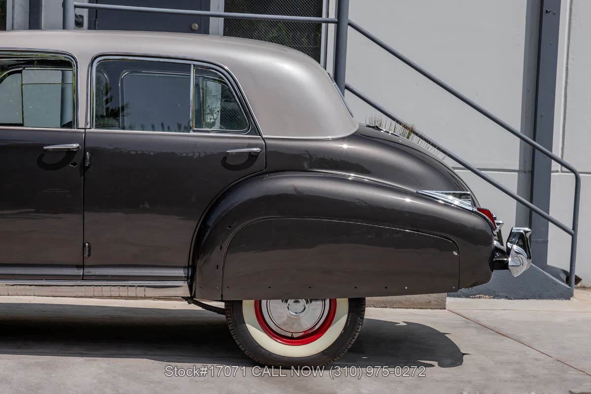 1941 Cadillac Series 60 Special Fleetwood thumbnail 8