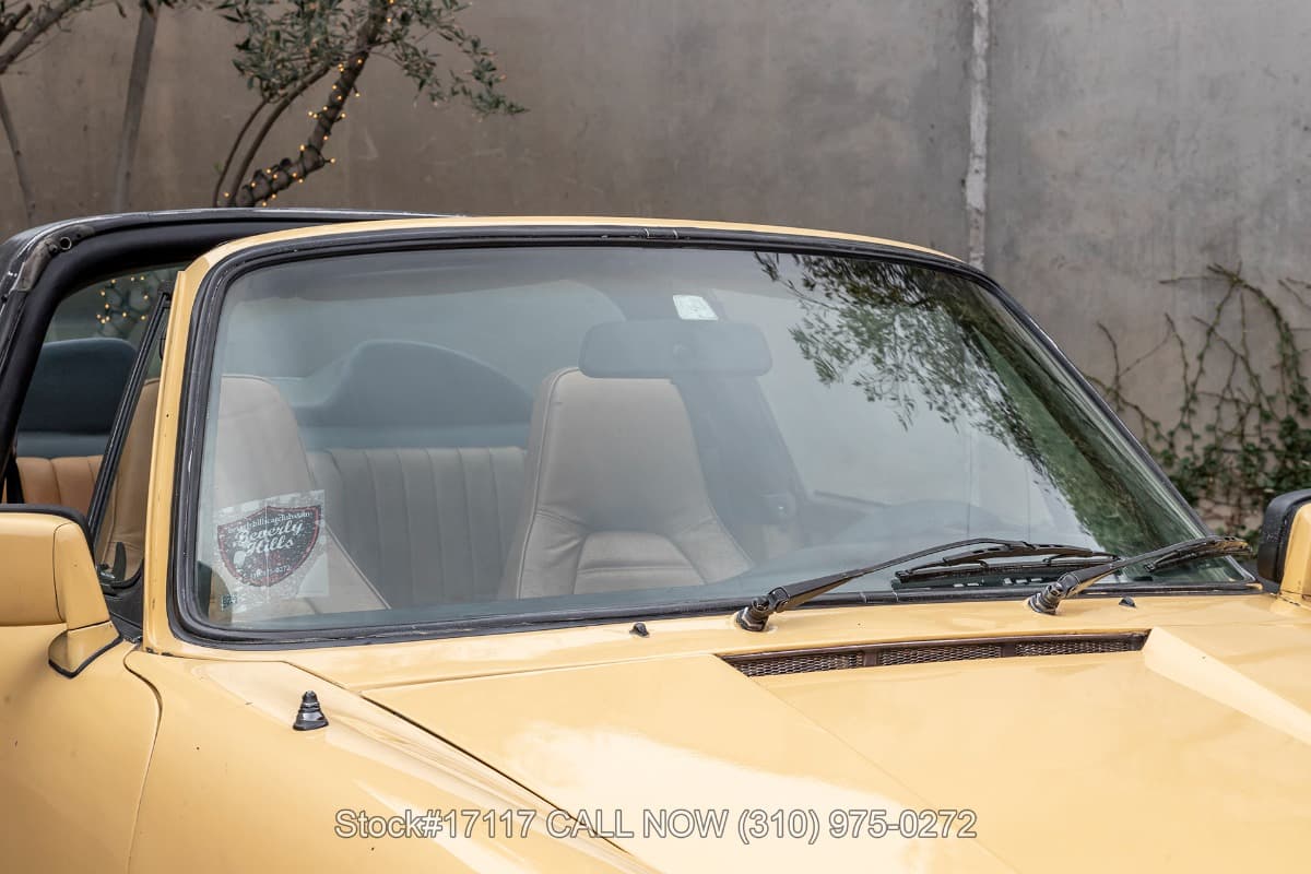 1974 Porsche 911 Targa thumbnail 13