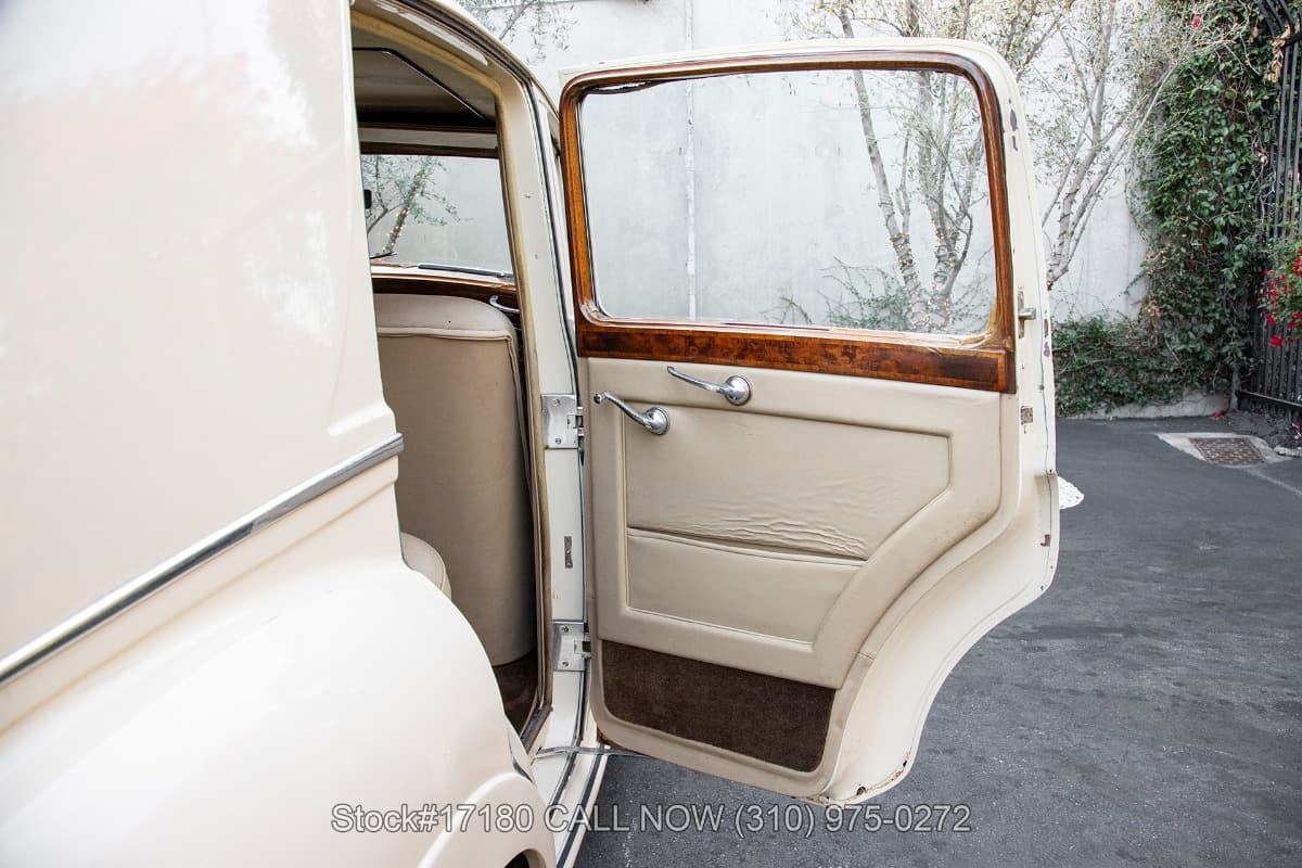 1953 Bentley R-Type Saloon Left-Hand-Drive thumbnail 16