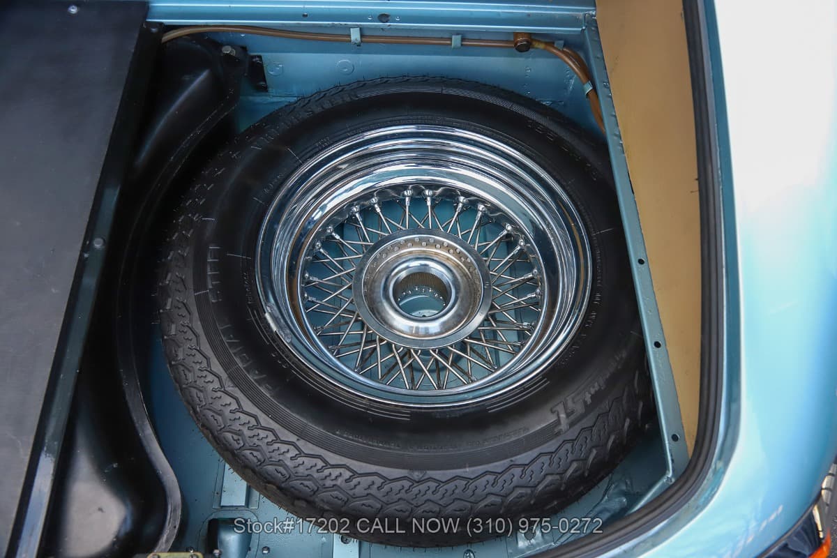 1962 Jaguar XKE Series I Flat Floor Roadster Right-Hand-Drive thumbnail 21