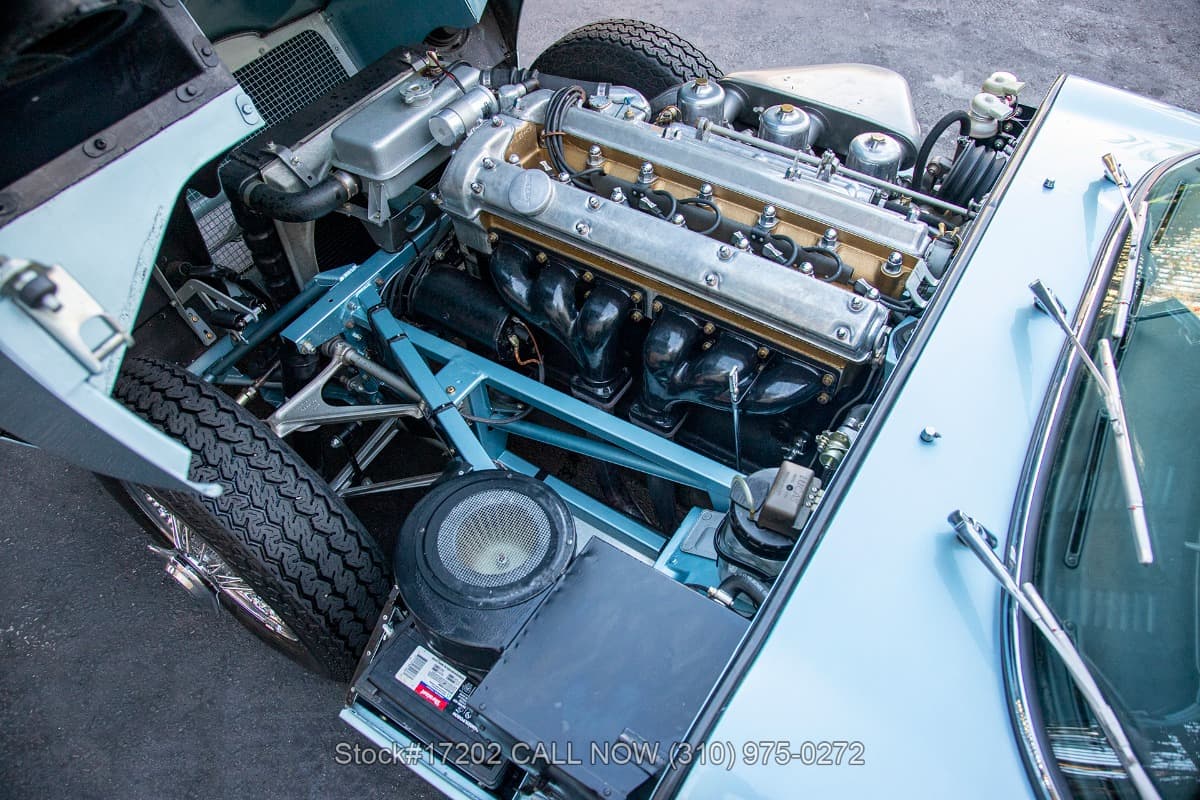 1962 Jaguar XKE Series I Flat Floor Roadster Right-Hand-Drive thumbnail 24