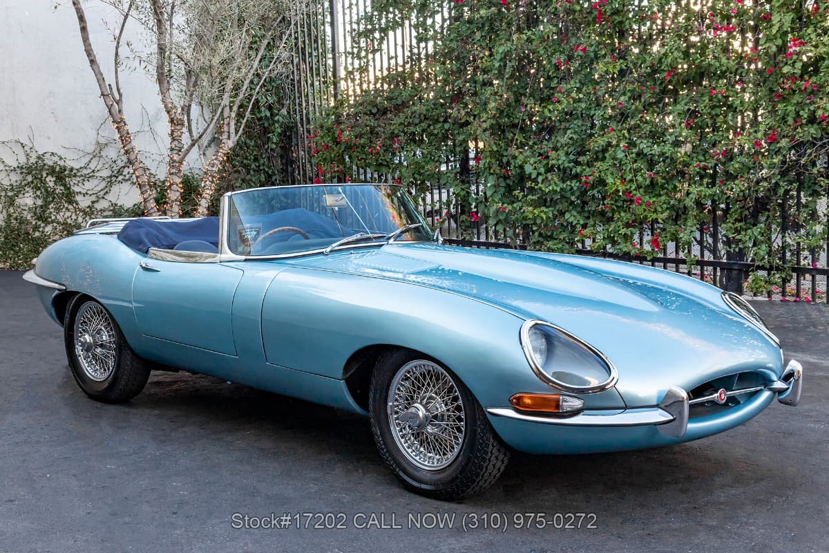 1962 Jaguar XKE Series I Flat Floor Roadster Right-Hand-Drive thumbnail 3