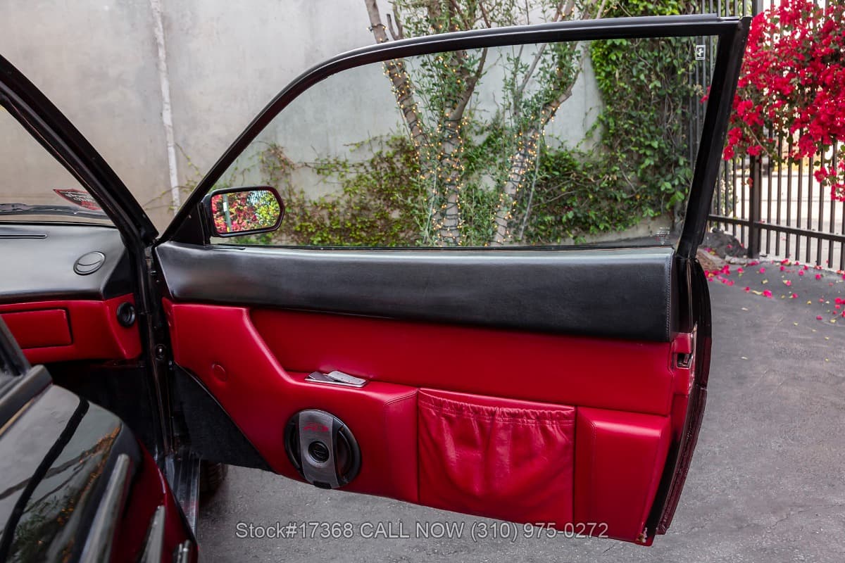 1982 Ferrari Mondial 8 thumbnail 17