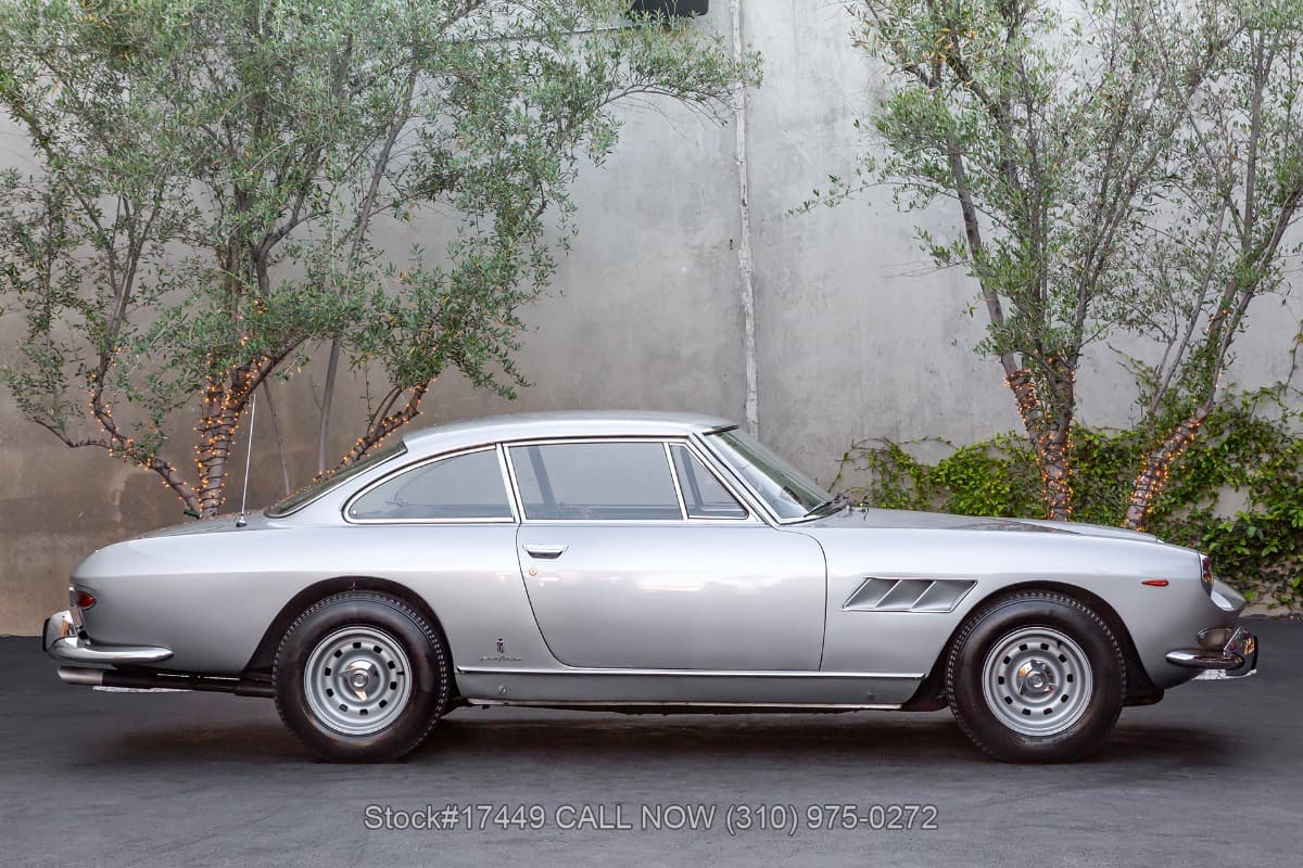 1967 Ferrari 330 GT 2+2 Series II thumbnail 3