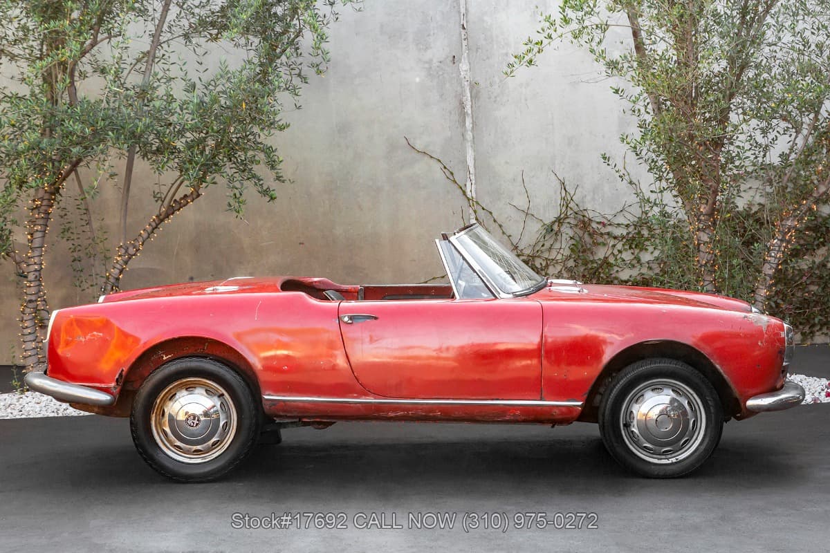 1963 Alfa Romeo Giulia 1600 Spider thumbnail 4