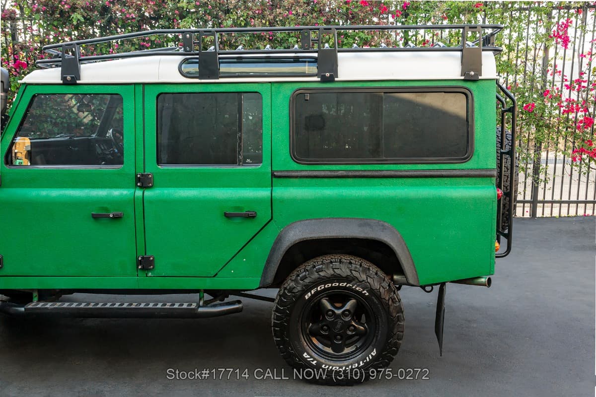 1991 Land Rover Defender 110 200TDi 5-Speed Right-Hand-Drive thumbnail 9