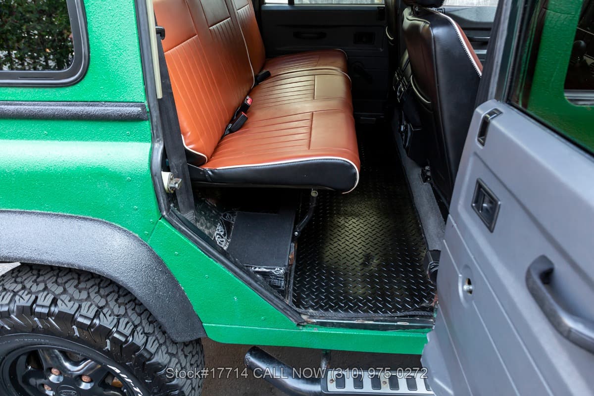 1991 Land Rover Defender 110 200TDi 5-Speed Right-Hand-Drive thumbnail 17