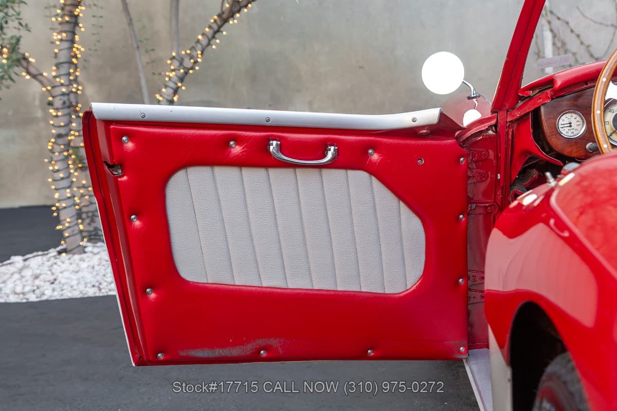 1962 Austin-Healey 3000 Tri-Carb Convertible Sports Car thumbnail 14