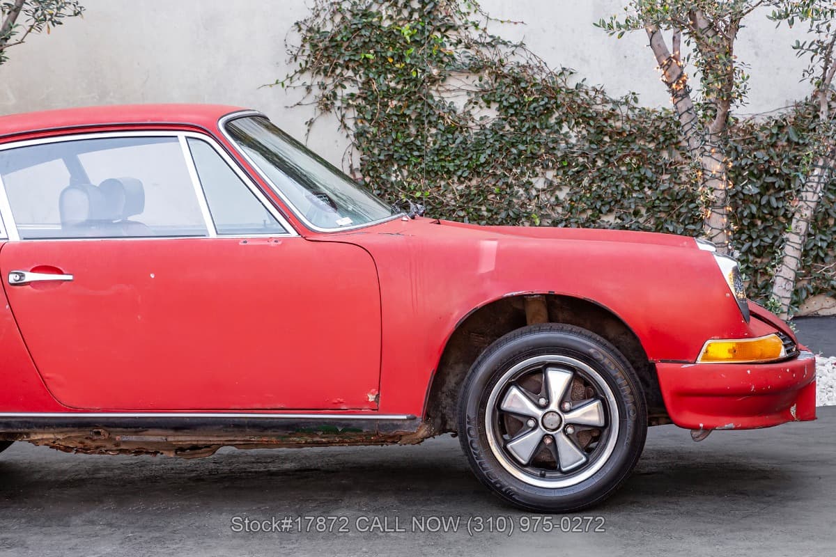 1969 Porsche 911T Coupe thumbnail 9
