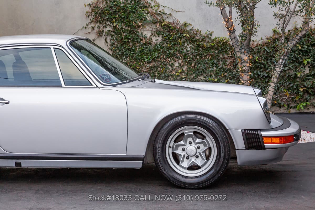 1975 Porsche 911S Sunroof Delete Coupe Silver Anniversary Edition thumbnail 8