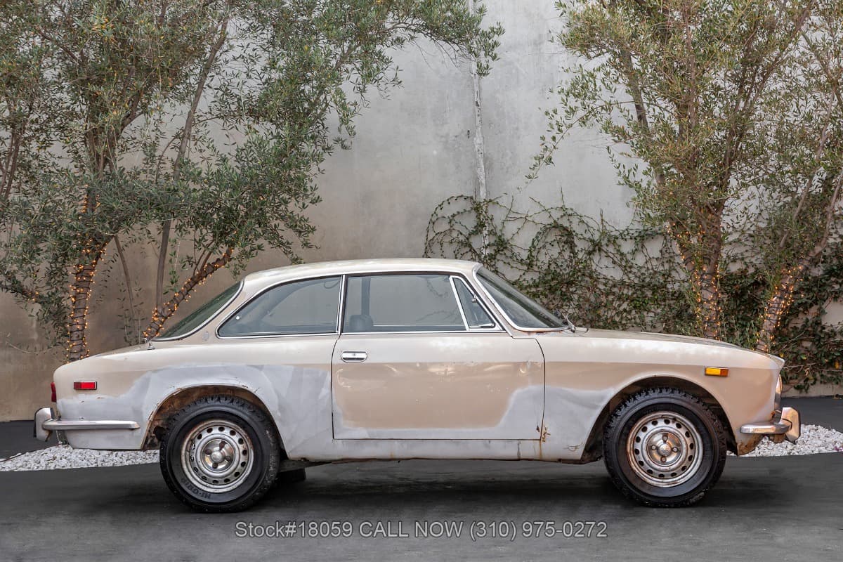 1974 Alfa Romeo GTV 2000 thumbnail 4