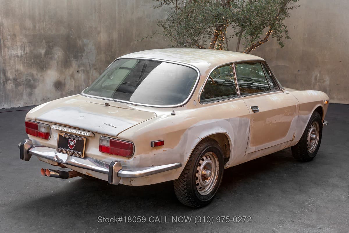 1974 Alfa Romeo GTV 2000 thumbnail 5