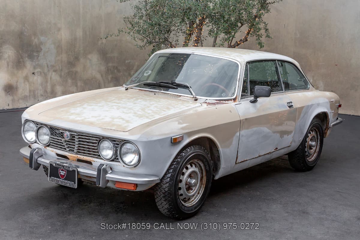 1974 Alfa Romeo GTV 2000 thumbnail 7