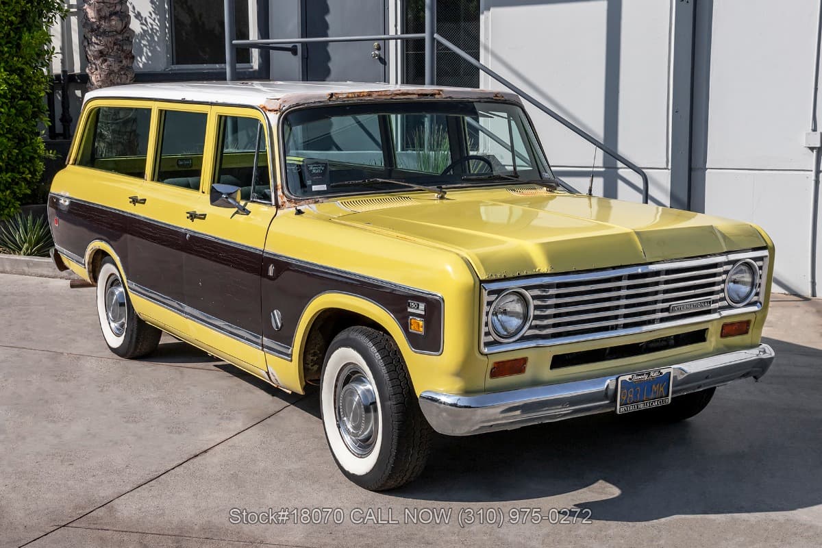 1975 International Harvester Travelall β photo 1
