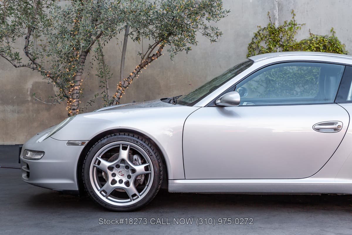 2005 Porsche 997 Carrera Coupe 6-Speed thumbnail 11