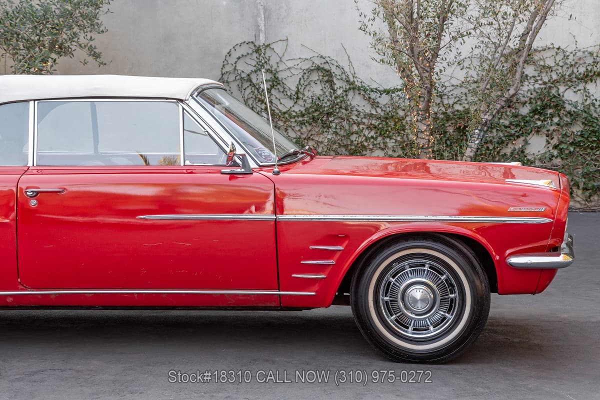 1963 Pontiac Tempest LeMans Convertible thumbnail 11
